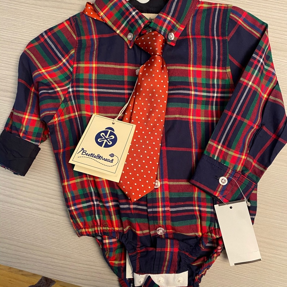 🆕Brand new button down with tie